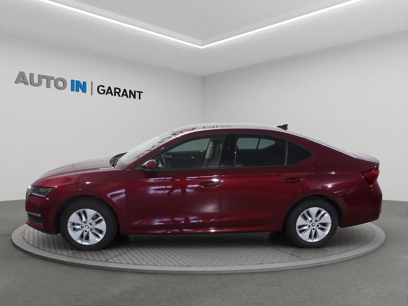 Škoda Octavia (2024) 1,5TSi 110kW Selction - fotka 3 z 20