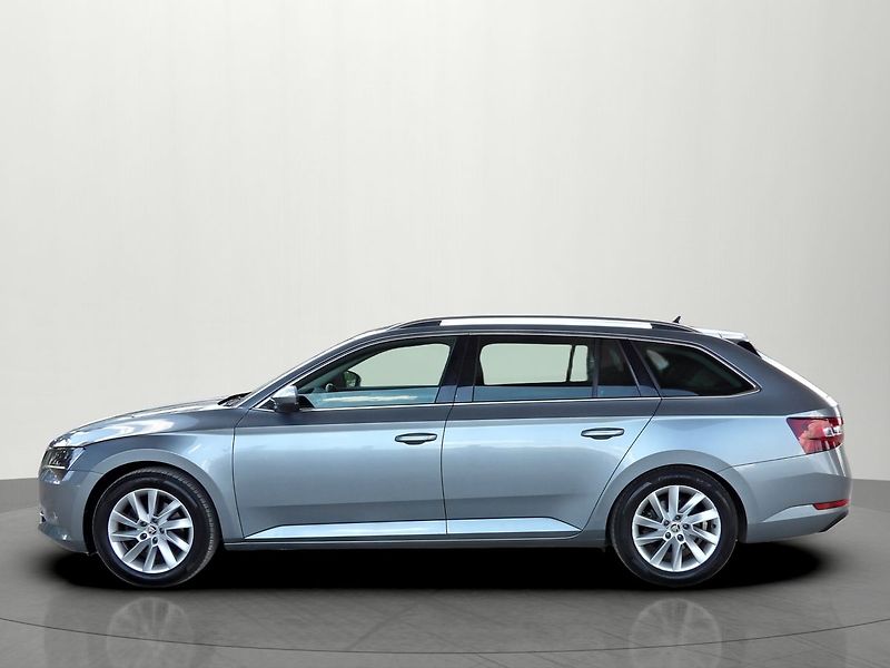 Škoda Superb 2.0TDI Style Serviska Tažné We - fotka 2 z 39