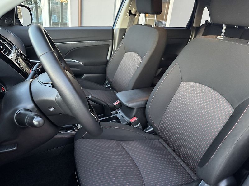 Mitsubishi ASX (2018) 1.6i Mivec Xenony Navi Kamera - fotka 24 z 46