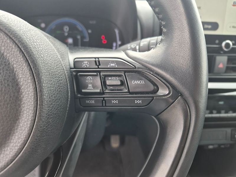 Toyota Yaris Cross 1,5 HEV FWD Style - fotka 10 z 18