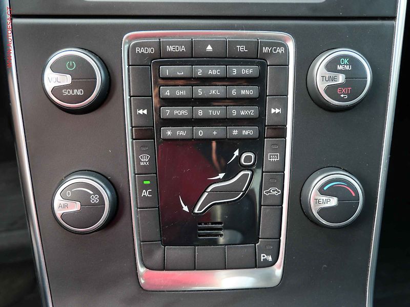 Volvo S60 (2011) 2.0 T, AC, park.asist - fotka 13 z 18
