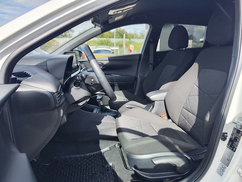 Hyundai Bayon 1.0 T-GDI/74kW Play DCT - fotka 12 z 27