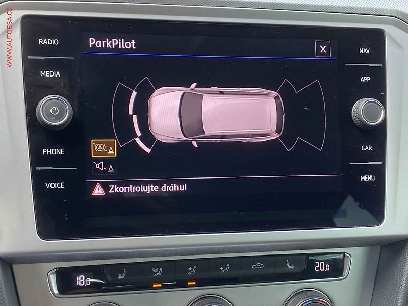 Volkswagen Passat (2018) 1.4 TSi, Comfortline, navi - fotka 16 z 17