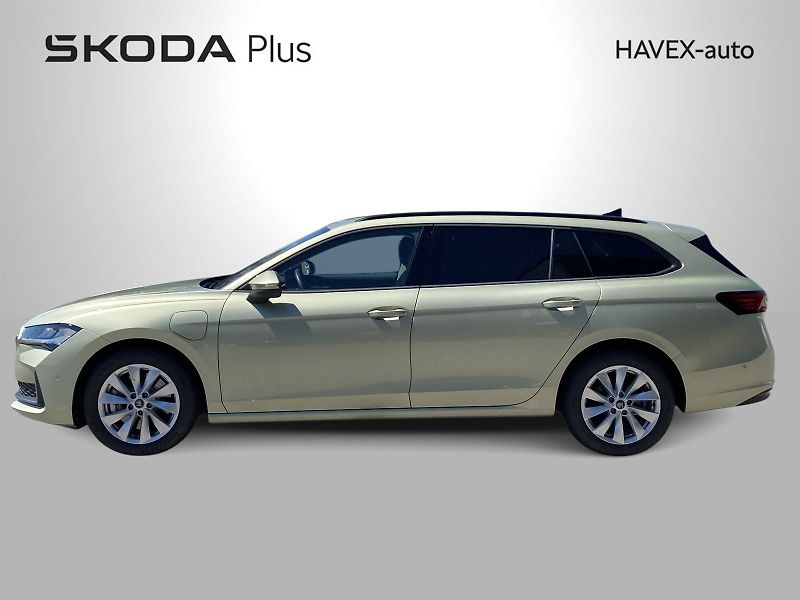 Škoda Superb (2025) Combi iV 1.5 TSI DSG Selection - fotka 3 z 39