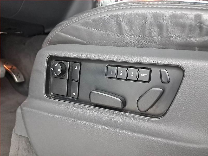 Volkswagen Touareg (2008) R-Line 3.0 TDI, 4X4, Automat - fotka 22 z 23