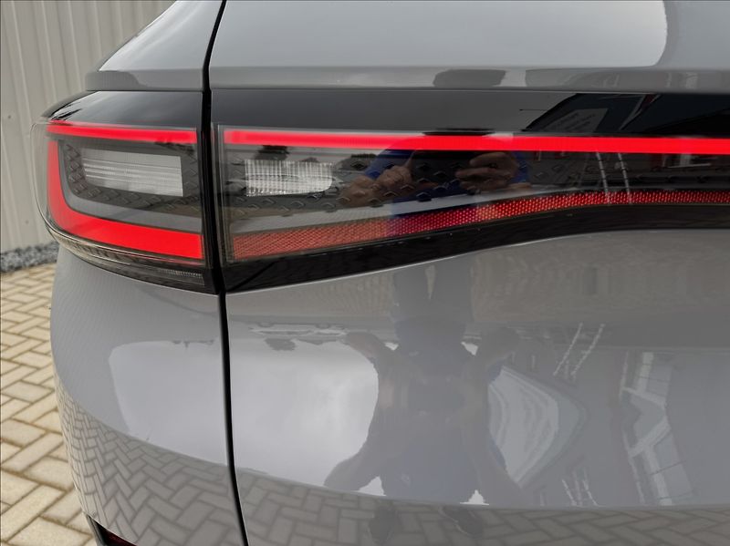 Volkswagen ID.4 0,0 PURE DPH 1.maj. původ ČR - fotka 15 z 50