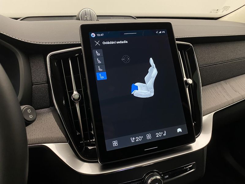 Volvo XC90 T8 AWD RECHARGE ULT REZERVACE - fotka 67 z 68