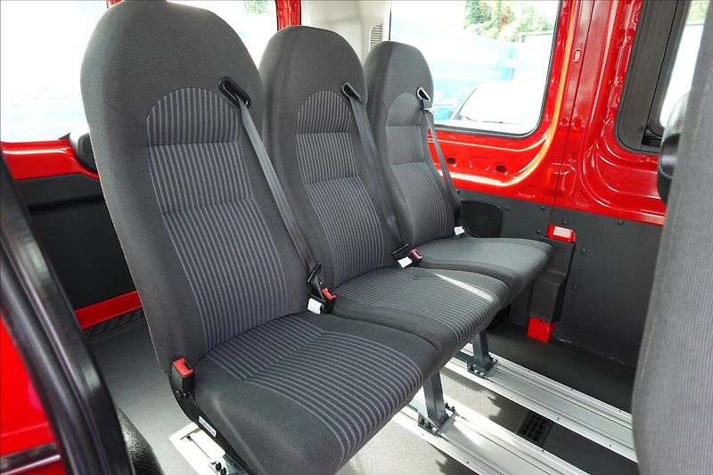 Ford Transit 2,2 TDCi  L2H2 9MÍST BUS KLIMA - fotka 14 z 30