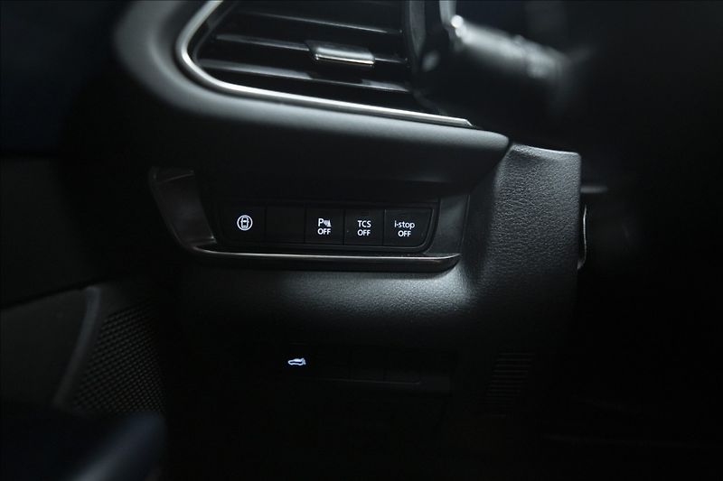Mazda CX-30 2,0 SKYACTIV-G NAVI KAMERA ČR - fotka 30 z 41
