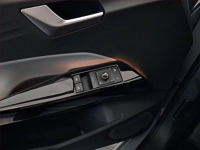 Volkswagen ID.3 (2022) Pro Perf. (62 kWh), SoH 91% - fotka 26 z 28