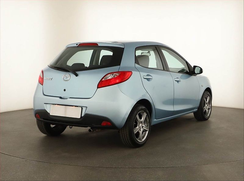 Mazda 2 (2009) 1.3 i, ČR,1.maj, jezdí výborně - fotka 5 z 13