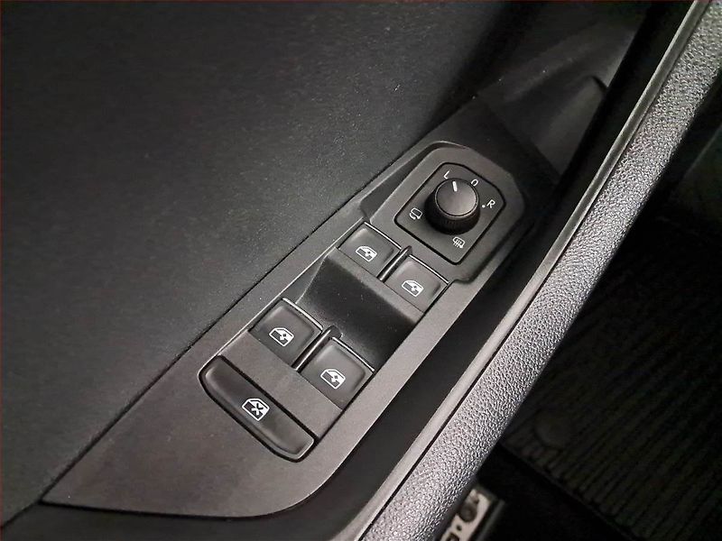 Škoda Karoq (2019) Style 2.0 TDI, Navi, Tempomat - fotka 17 z 19