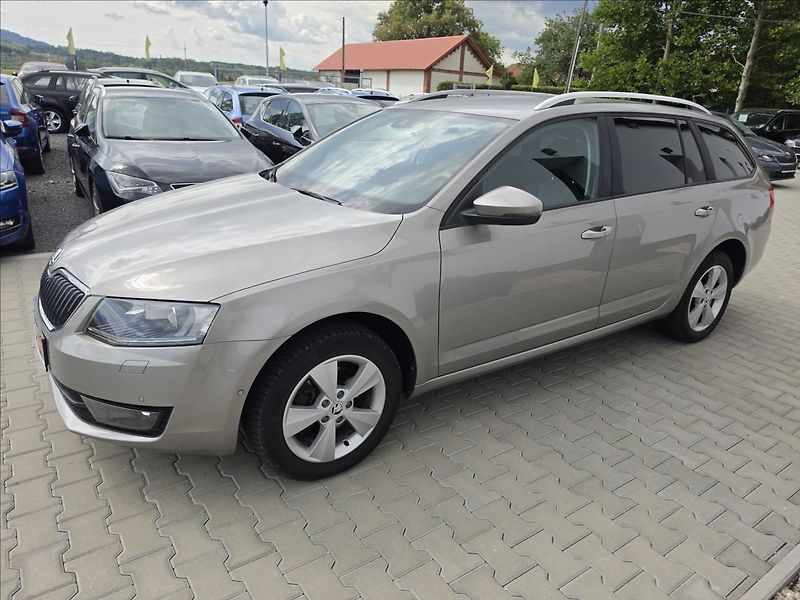 Škoda Octavia III 2,0TDi 110KW 4X4 Elegance - fotka 10 z 50