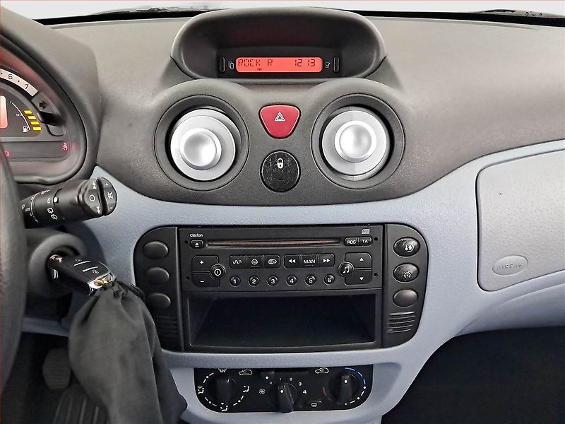 Citroën C3 (2003) 1.4 i, Serv.kniha, po STK - fotka 12 z 14
