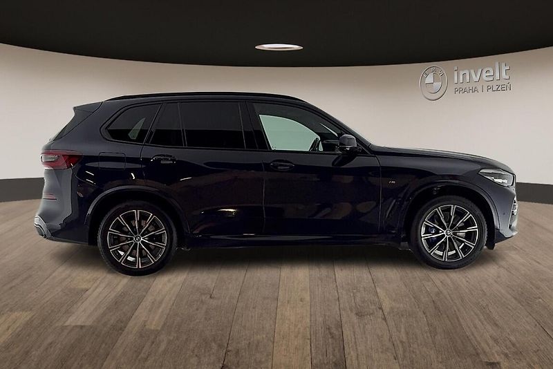 BMW X5 xDrive40d - fotka 2 z 13