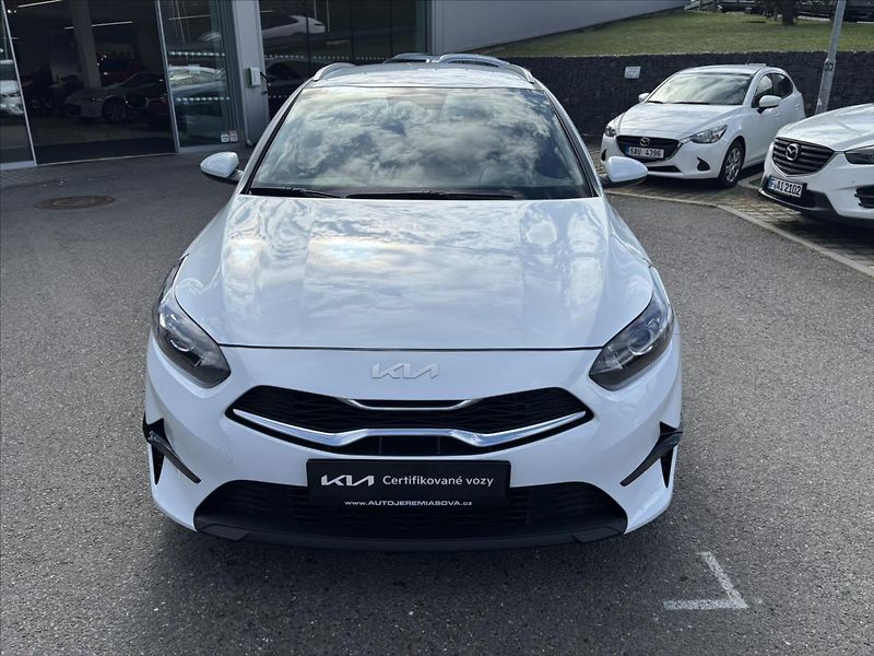 Kia Ceed 1,0 TGDi SPIN ZÁRUKA CARPLAY - fotka 8 z 36