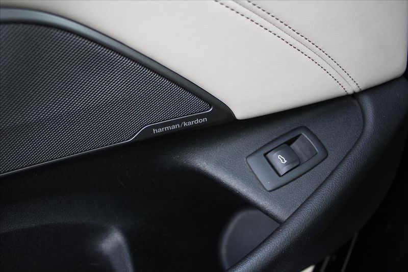 BMW Řada 5 540i xDrive 250kW LUXURY ČR - fotka 33 z 35