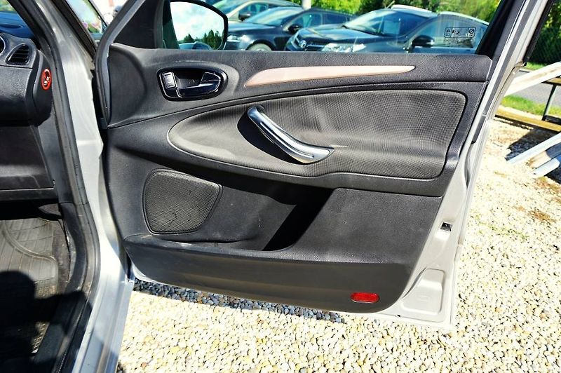 Ford S-MAX (2006) 1,8 TDCI 92 kW - fotka 12 z 26