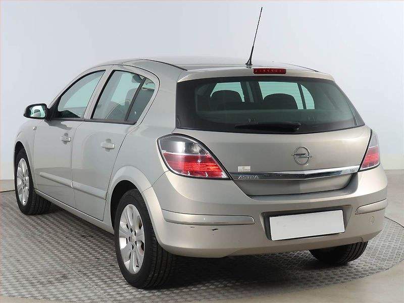 Opel Astra (2008) 1.6 16V, Serv.kniha - fotka 4 z 17