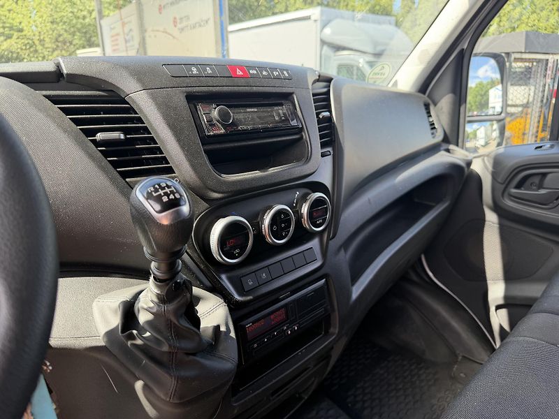 Iveco Daily (2023) 50C do 3,5t 2x spaní - fotka 12 z 13