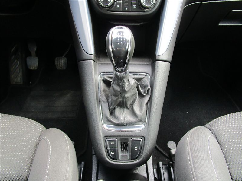 Opel Zafira Tourer 1.6CDTi aut. Klima, pan - fotka 10 z 42
