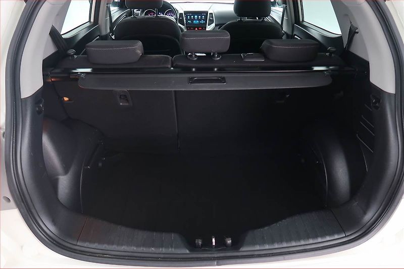 SsangYong Tivoli (2016) 1.6 e-XDi, Tempomat - fotka 13 z 16