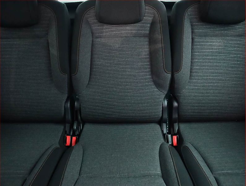 Citroën Berlingo (2017) Shine 1.6 BlueHDi, 5Míst, ČR - fotka 8 z 15