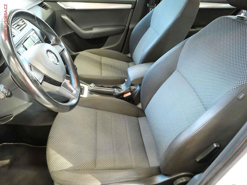 Škoda Octavia (2016) 1.6 TDI, ČR, servis.kniha, AC - fotka 10 z 19