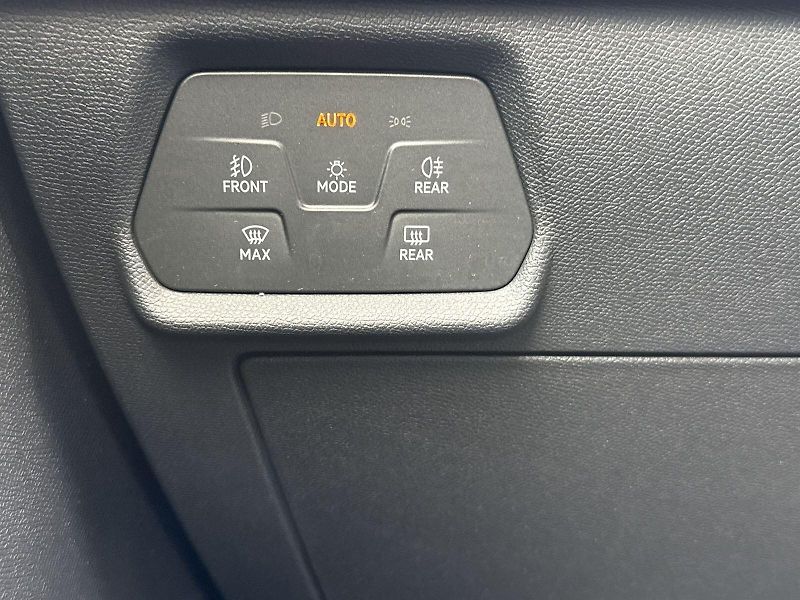 Cupra Leon (2021) SP 2.0 TSI 4Drive DSG VZ - fotka 16 z 30