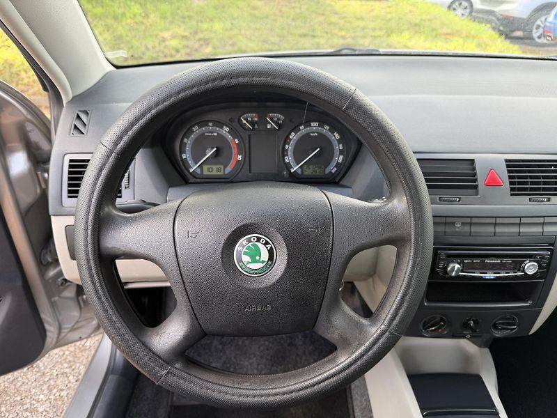 Škoda Fabia 1.2i - fotka 17 z 20