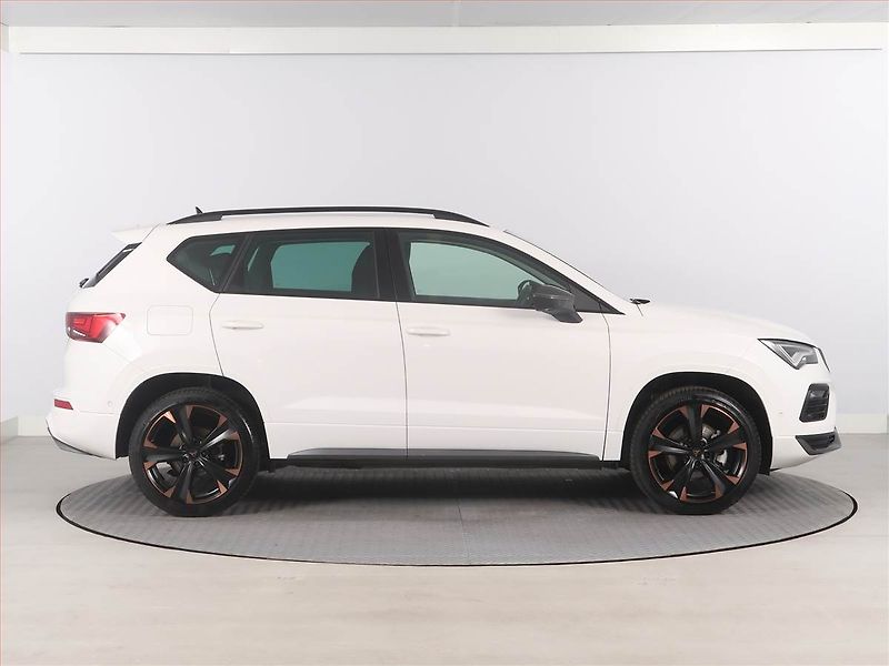 Cupra Ateca (2024) 2.0 TSI - fotka 6 z 19
