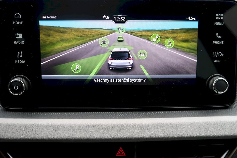 Škoda Scala (2025) Top Selection 1,0 TSI 85 kW DS - fotka 11 z 29