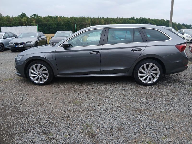 Škoda Octavia 4, iV, Plug in Hybrid, ALU 18 - fotka 19 z 66