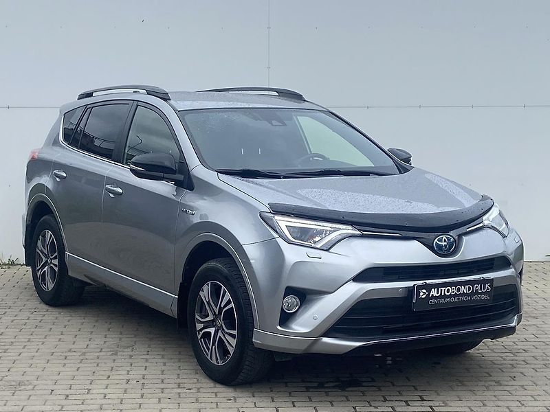 Toyota RAV4 2.5 HSD e-CVT AWD Selection - fotka 6 z 23