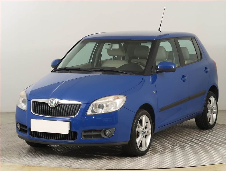 Škoda Fabia (2007) 1.6 16V - fotka 2 z 15