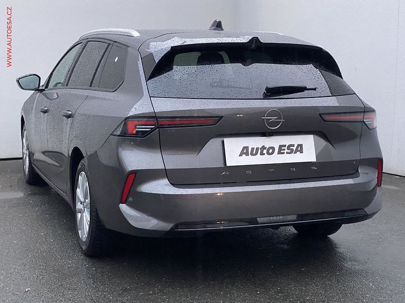 Opel Astra (2023) 1.5 CDTi, Elegance, AT - fotka 6 z 21