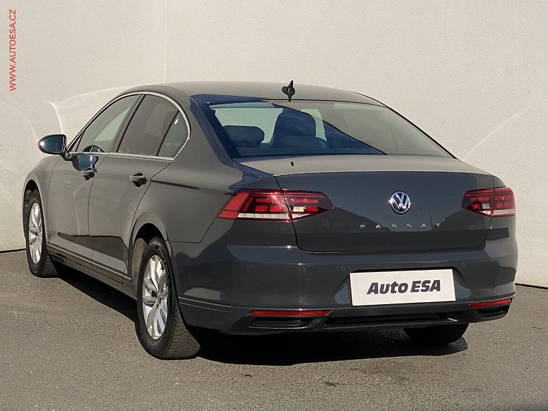 Volkswagen Passat (2019) 1.5 TSi, ČR, Business, LED - fotka 6 z 18