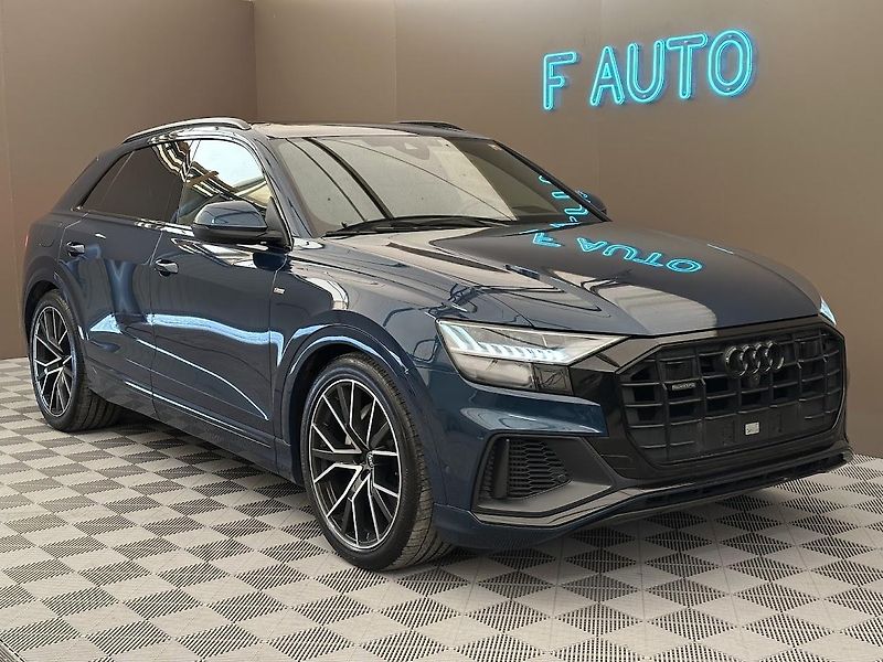Audi Q8 (2021) S-Line 55 TFSI Quattro 250 kW  - fotka 1 z 33