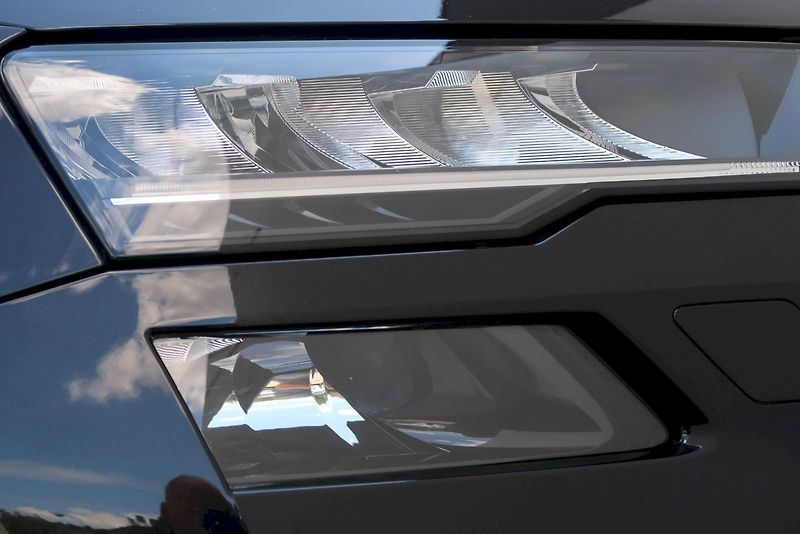 Škoda Karoq (2025) TOP Selection 1.5 TSI 110 kW - fotka 13 z 29