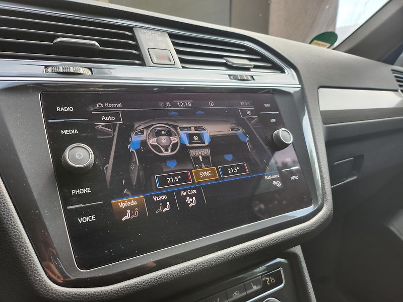 Volkswagen Tiguan Comfortline 2.0 TDI 147kw DSG - fotka 10 z 26