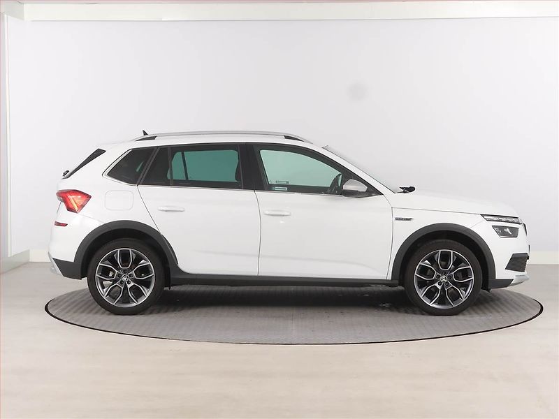 Škoda Kamiq (2021) Scoutline 1.0 TSI, Serv.kniha - fotka 6 z 12