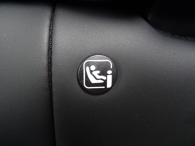 Peugeot 2008 (2026) ALLURE Hybrid 145k e-DCS6 - fotka 39 z 45