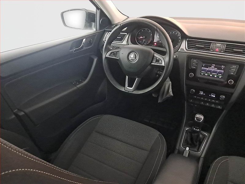 Škoda Rapid (2015) Spaceback 1.2 TSI, Tempomat - fotka 7 z 16