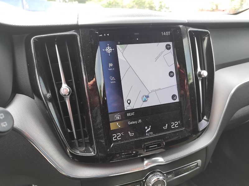 Volvo XC60 - fotka 13 z 18