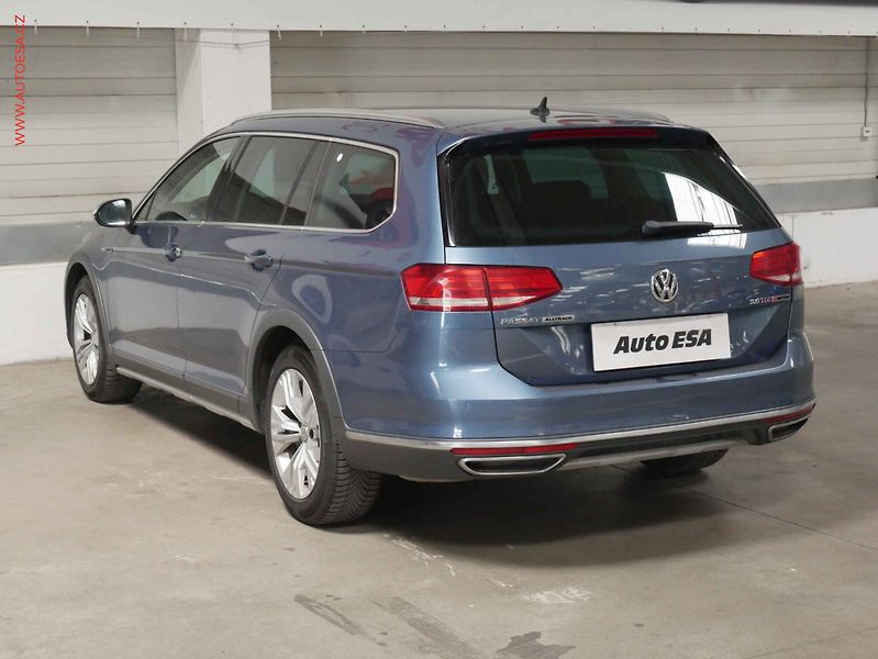 Volkswagen Passat (2016) 2.0TDi 4x4, ČR, Alltrack - fotka 4 z 24