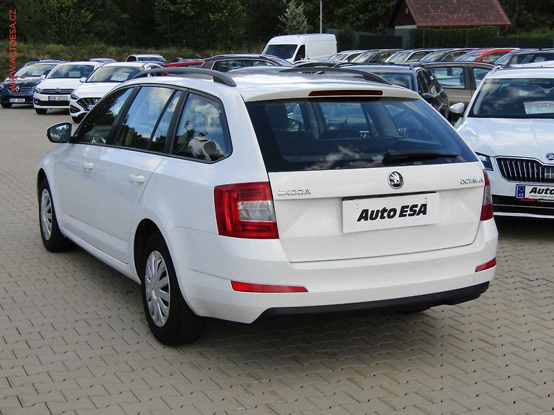 Škoda Octavia (2016) 2.0TDi, ČR, AAC, výhř.sed. - fotka 6 z 17