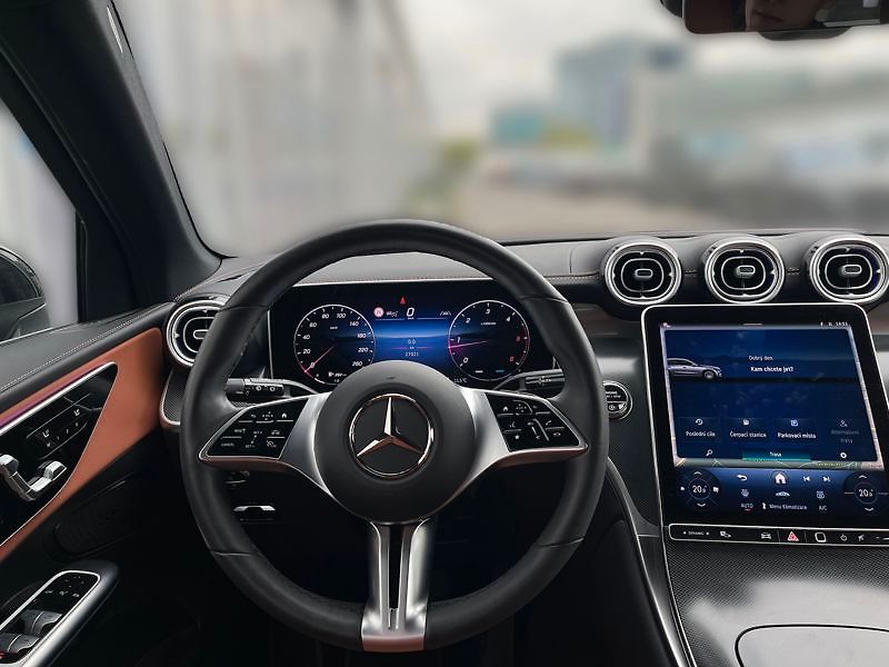Mercedes-Benz GLC SUV 220 d 4MATIC Avantgarde - fotka 11 z 18