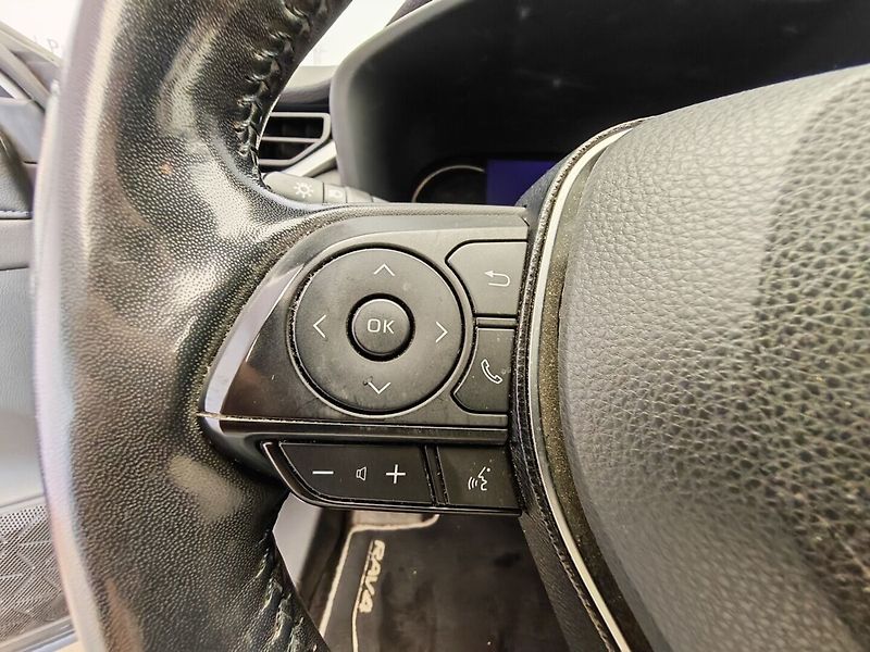 Toyota RAV4 2.5 Hybrid Selection 4WD - fotka 26 z 38