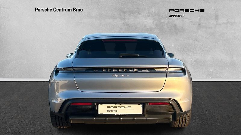 Porsche Taycan 4 Cross Turismo - fotka 7 z 29