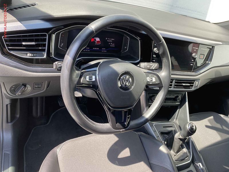 Volkswagen Polo (2018) 1.0 TSi, Highline, navi, - fotka 12 z 19